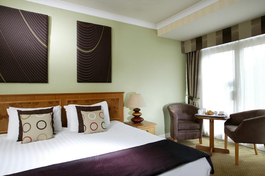 Abbey Hotel Golf & Spa Redditch Bagian luar foto